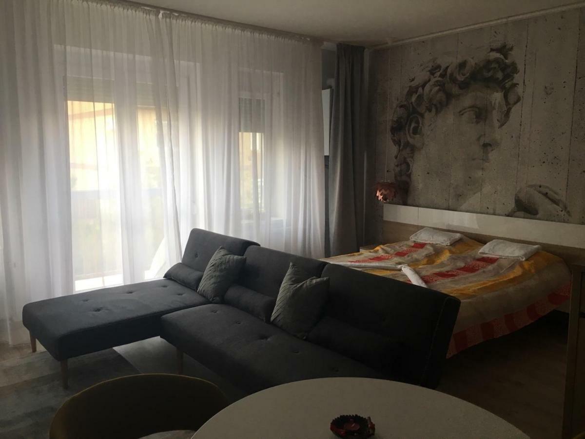 Hunyadi Apartman Szekszárd Dış mekan fotoğraf